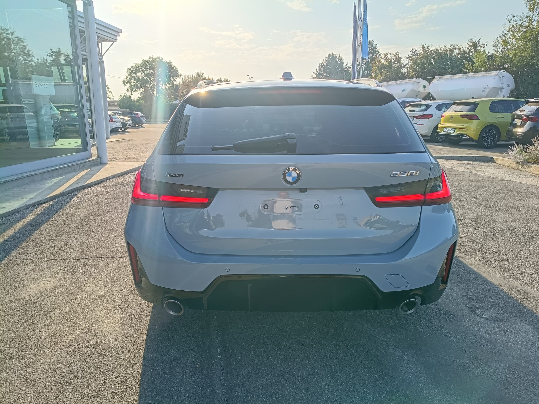 BMW 330i Touring XDrive MSport Auto - immagine 7