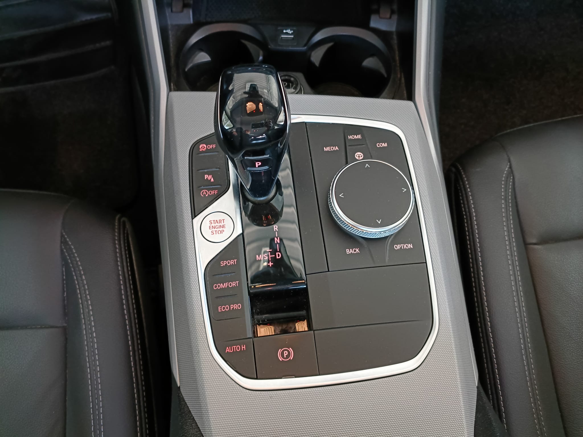 BMW 318i Business Advantage auto - immagine 19