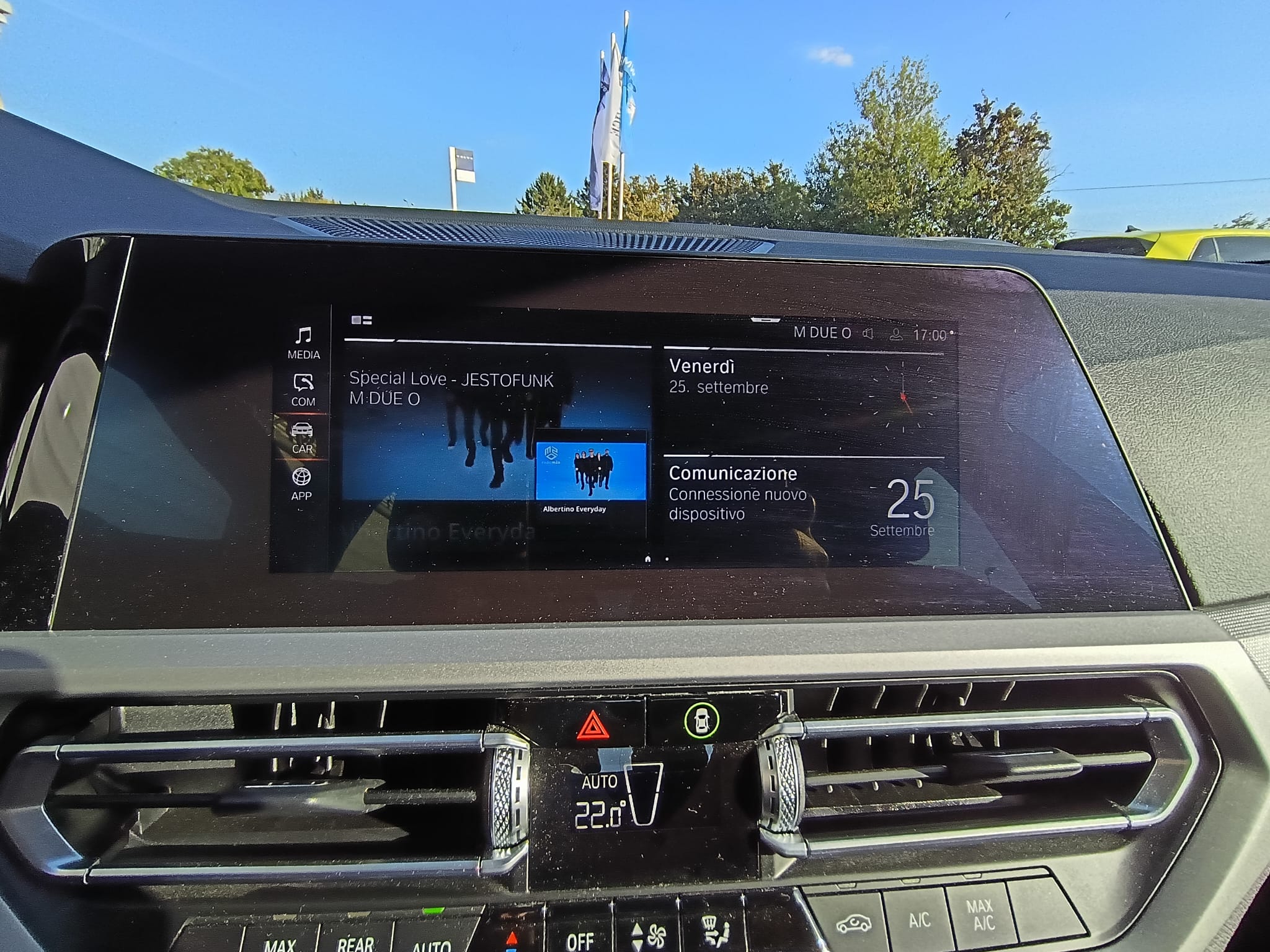 BMW 318i Business Advantage auto - immagine 18