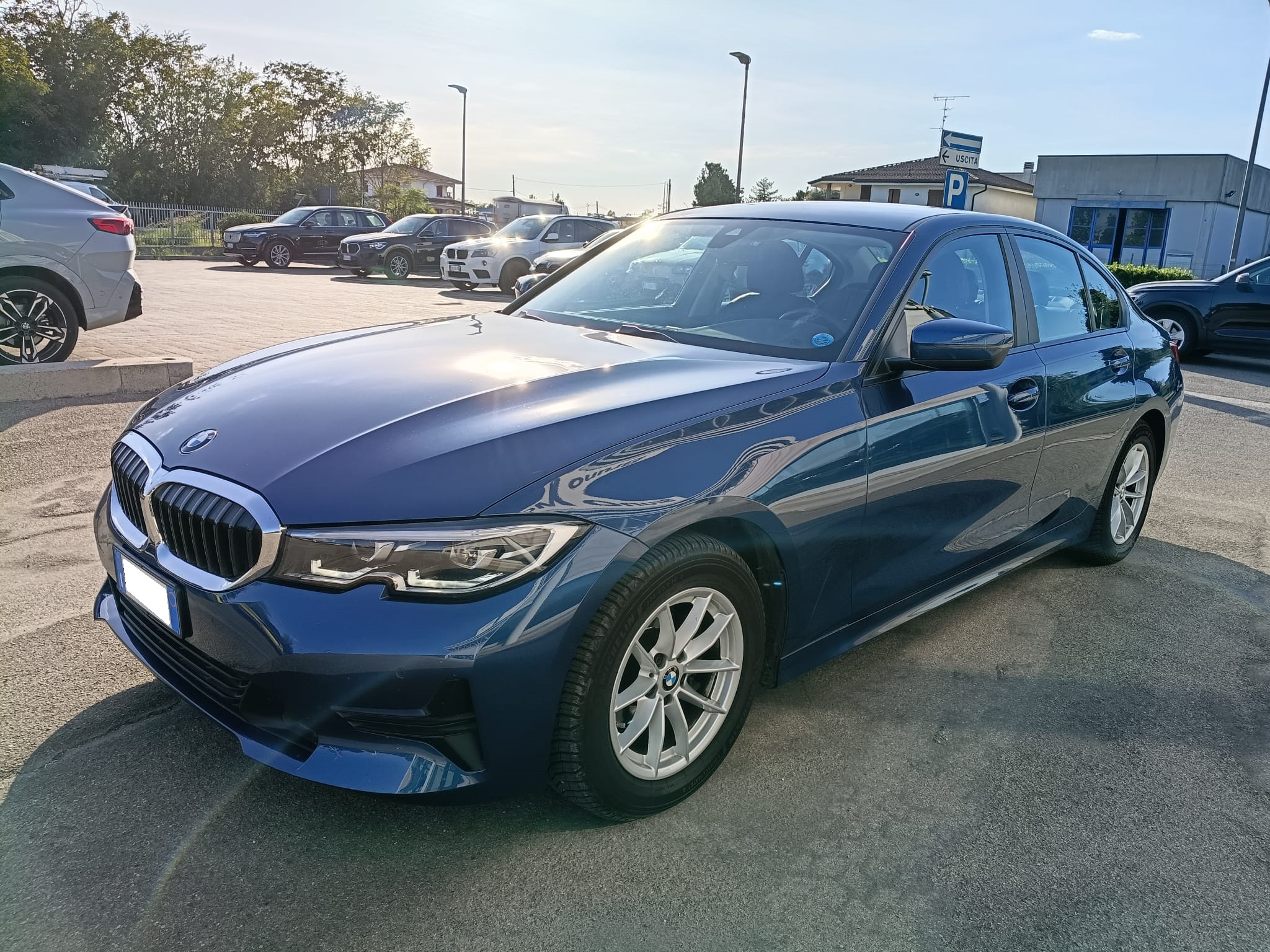 BMW 318i Business Advantage auto - immagine 3